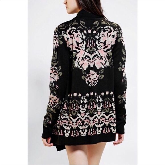 Staring at Stars⭐️ cascade cardigan - Picture 2 of 7